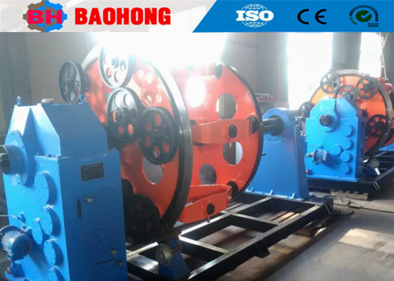 500mm Bobbin Steel Planetary Stranding Machine avec la torsion arrière